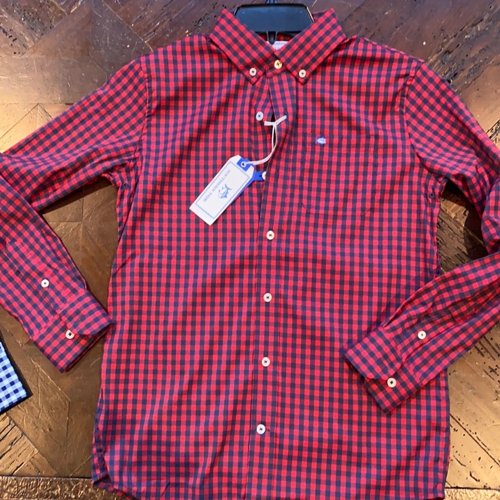 2 long sleeve shirts  class club and southern tide boys